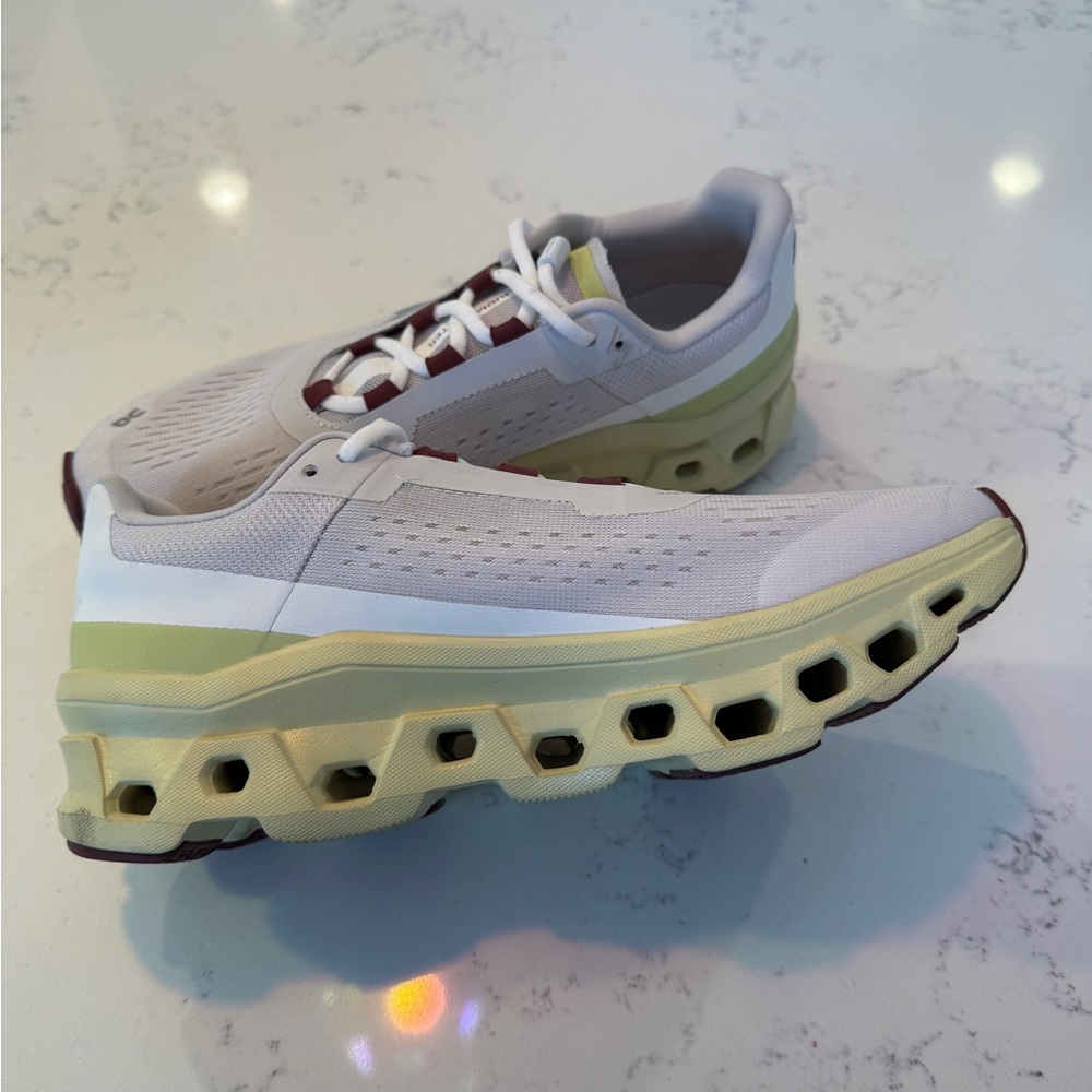 Women’s On Cloud Cloudmonster sneakers Frost/Acacia 9 - Picture 2 of 8